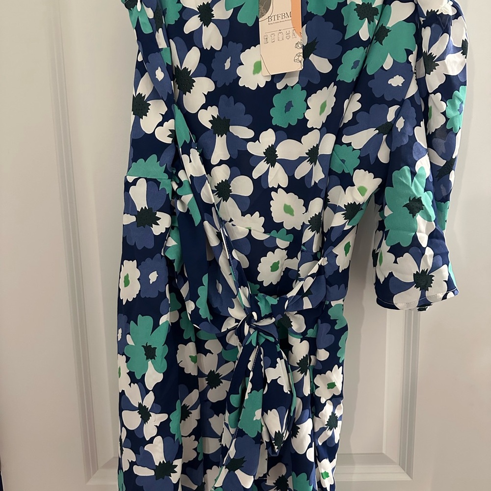 Floral wrap top